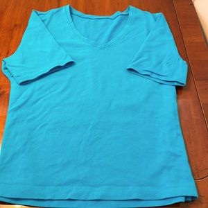 Chico’s size 3 turquoise cotton v neck t shirt